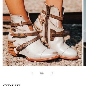 Freebird Ankle Boots- Size 8 - like new